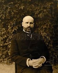 От памятника до памяти