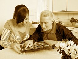 1. Сбор исходных данных (интервью с родственниками, оцифровка семейных архивов), построение родословных схем